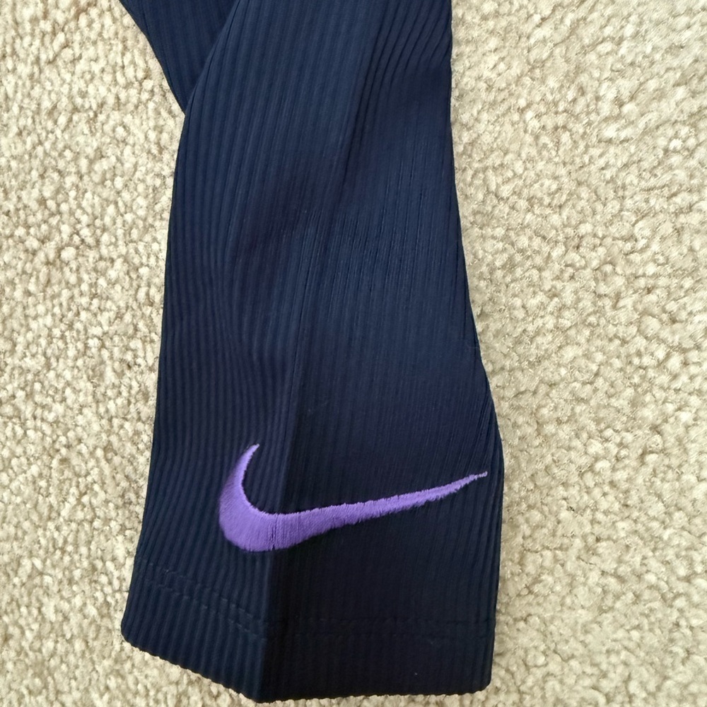 Nike ribbed Kids Navy Leggings - Picture 3 of 4